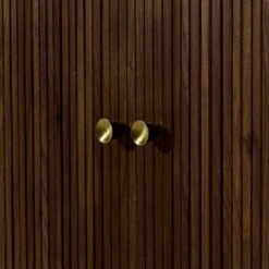 Chester Sideboard, Large -AuraLiving Furniture Store 313187 0804228 detail 01