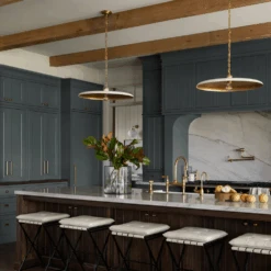 Piatto Pendant Light 5 Piatto Pendant Light -AuraLiving Furniture Store 328458 piatto brass and white life